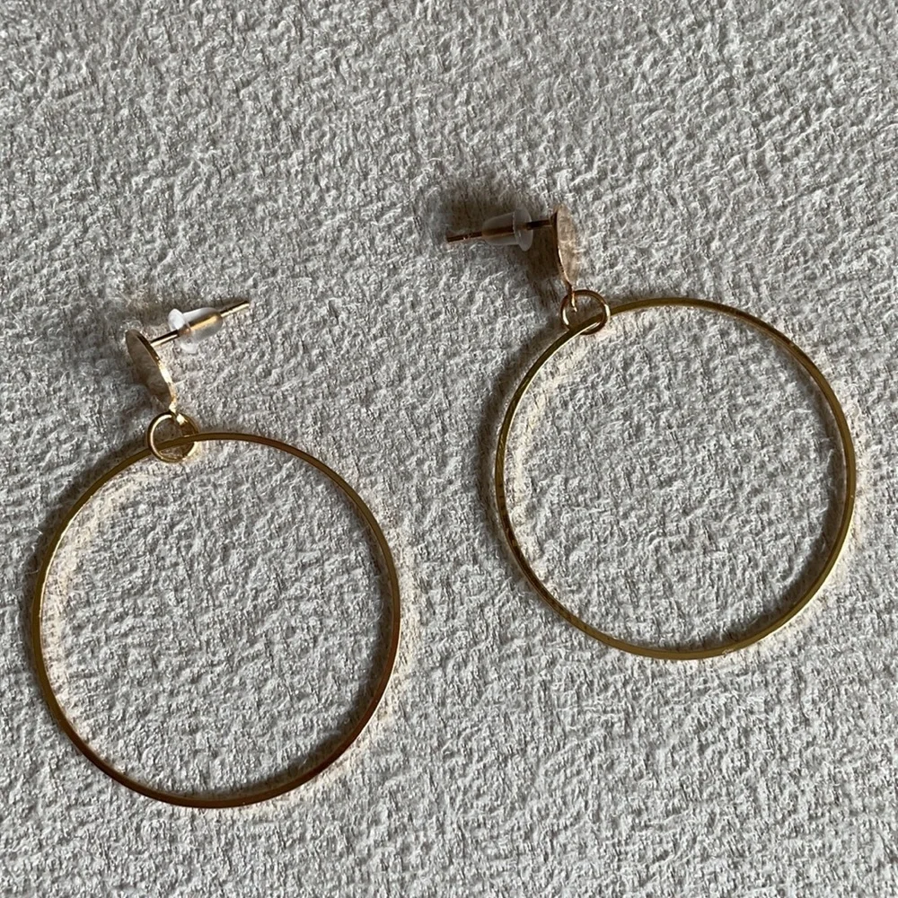 Gold flat hoop + circle earrings